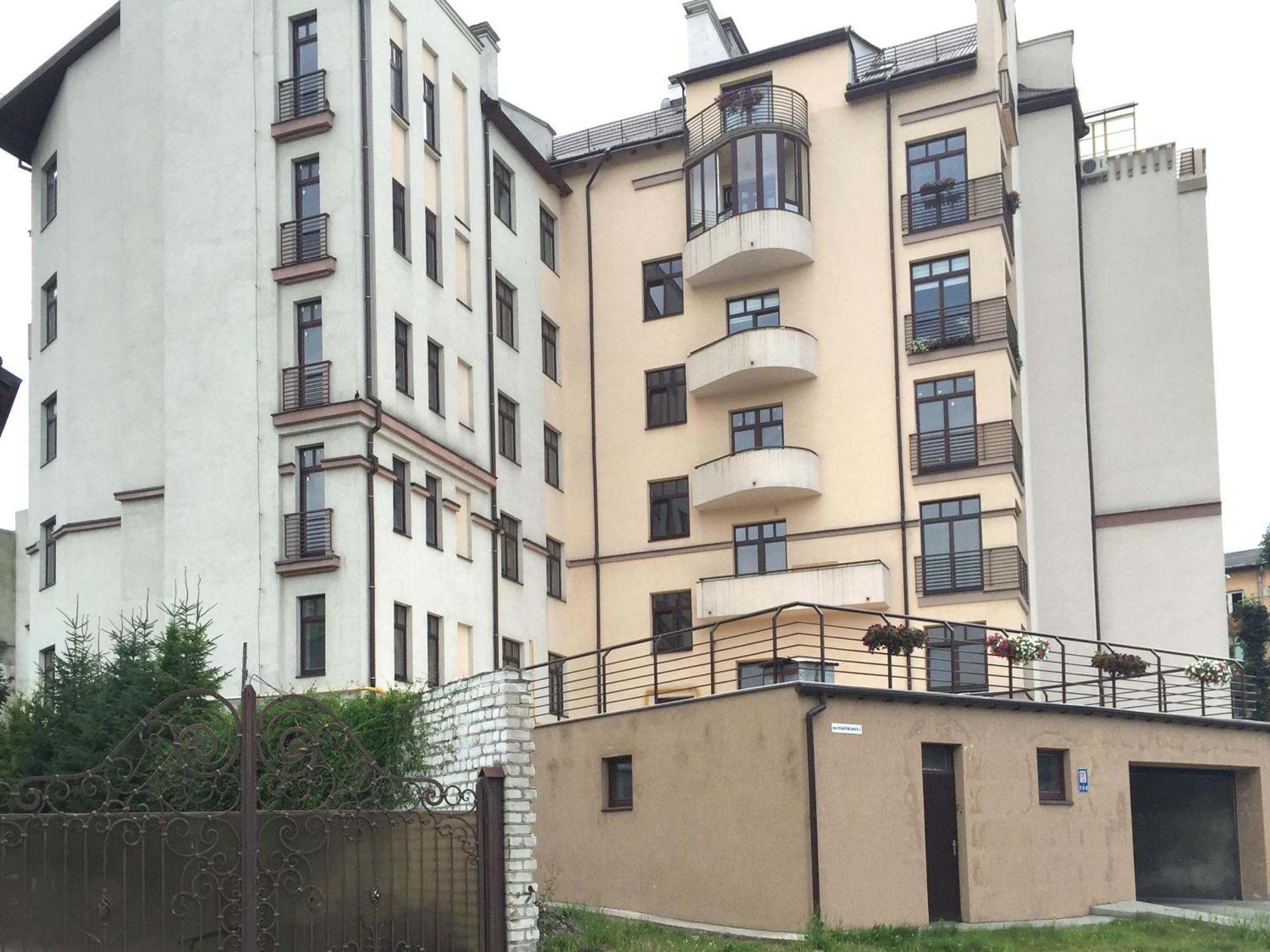 Eney Budget Three-Room Apartment Leópolis Exterior foto